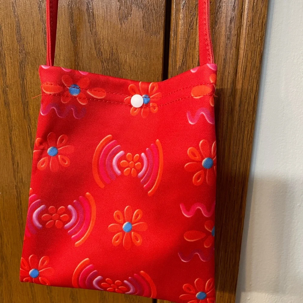 MOANA NWT Girls Costume Size 8 with matching purse Disney orange red dress up